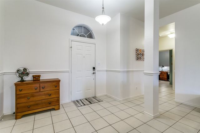 977 Valley View Drive, Lewisville, TX 75067