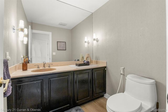 5 Timberlane Court, Dearborn, MI 48126