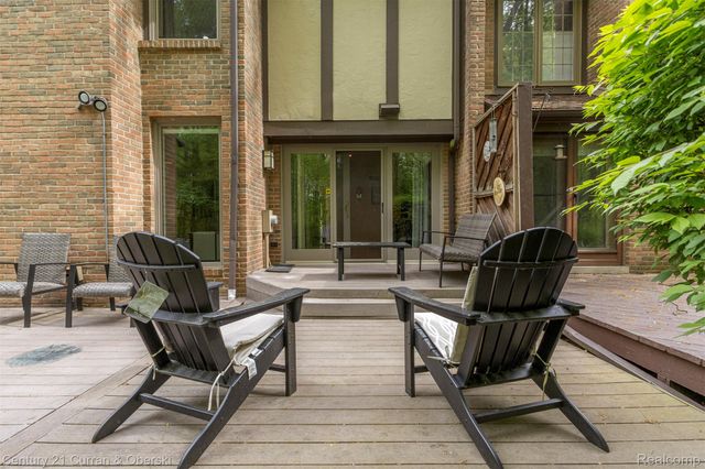 5 Timberlane Court, Dearborn, MI 48126