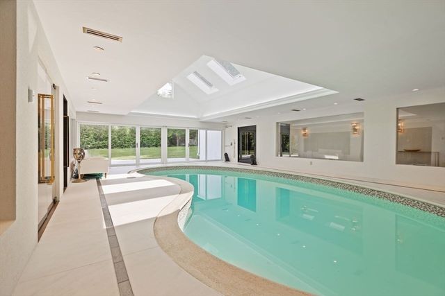 15 Scotch Dam Rd, Easton, MA 02375