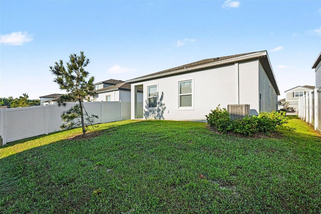 Image 16 of property listing at 11680 JUDICIAL COURT, Dade City, FL 33525