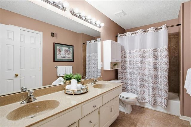 14530 S Greenwood Street, Olathe, KS 66062