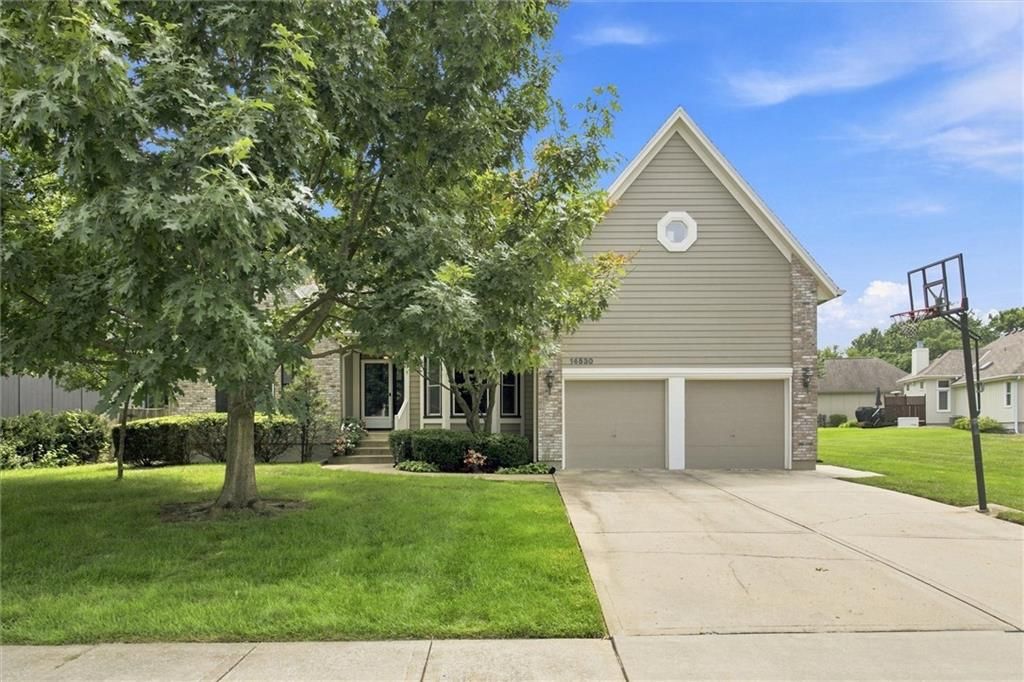 14530 S Greenwood Street, Olathe, KS 66062