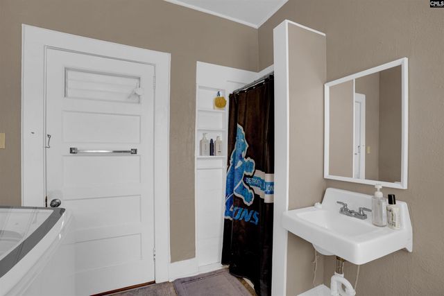 326 Lyles Street, Cayce, SC 29033