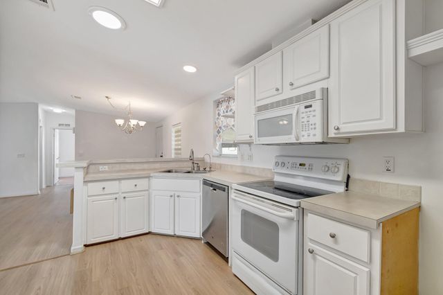 6012 Daiquiri Bay, Boynton Beach, FL 33436