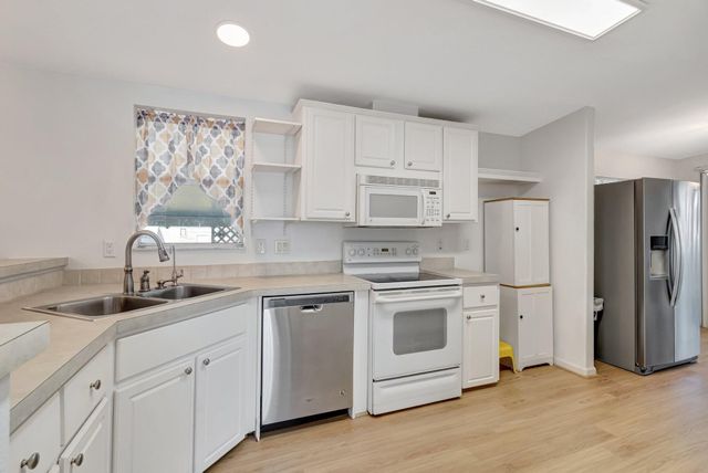 6012 Daiquiri Bay, Boynton Beach, FL 33436