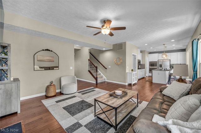 6530 Wisteria Lane, Medina, OH 44256