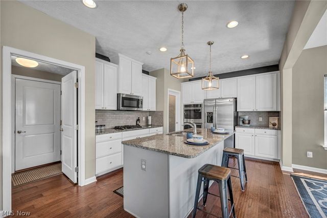 6530 Wisteria Lane, Medina, OH 44256