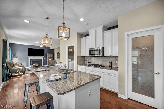 6530 Wisteria Lane, Medina, OH 44256