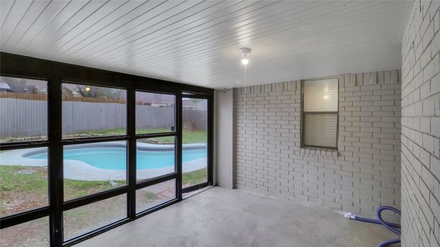 709 Desoto Drive, Desoto, TX 75115