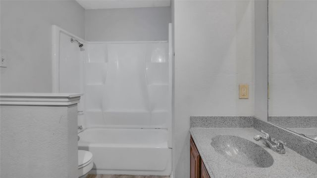 709 Desoto Drive, Desoto, TX 75115