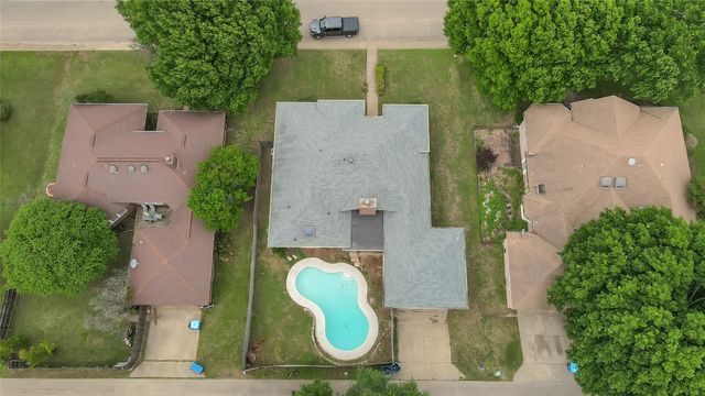 709 Desoto Drive, Desoto, TX 75115