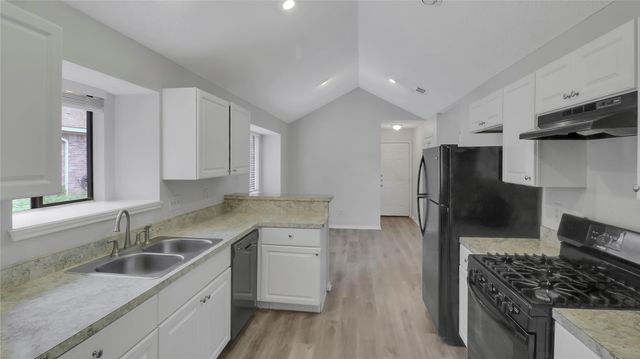 709 Desoto Drive, Desoto, TX 75115