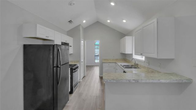 709 Desoto Drive, Desoto, TX 75115