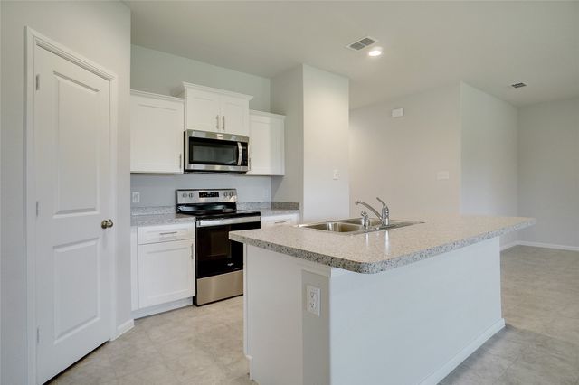 113 Anderson Mill Street, Azle, TX 76020