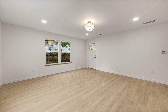 3613 N 25TH Street, Waco, TX 76708
