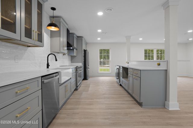 14004 El Camino Real Road, Ocean Springs, MS 39564
