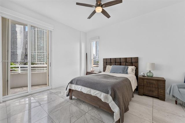 888 Brickell Key Dr 404, Miami, FL 33131