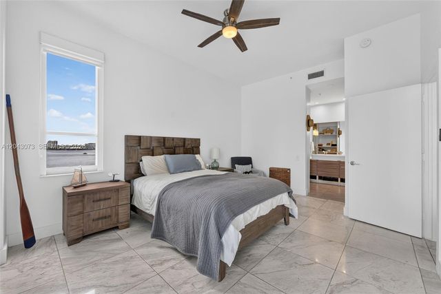 888 Brickell Key Dr 404, Miami, FL 33131