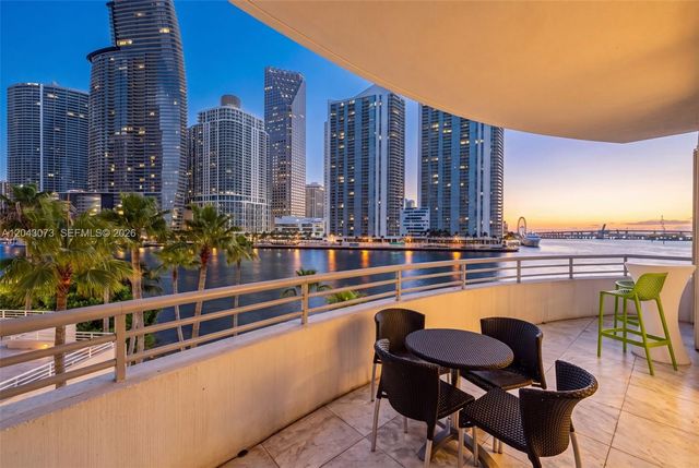 888 Brickell Key Dr 404, Miami, FL 33131