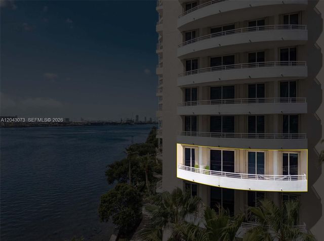 888 Brickell Key Dr 404, Miami, FL 33131