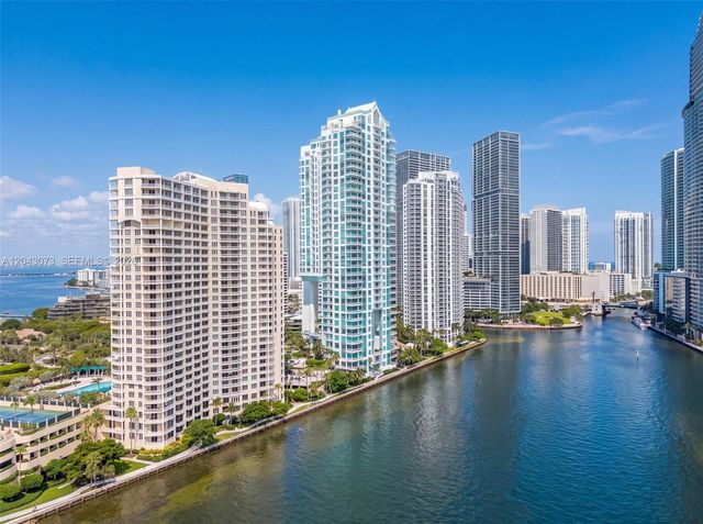 888 Brickell Key Dr 404, Miami, FL 33131