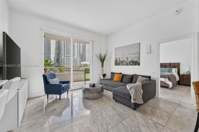 888 Brickell Key Dr 404, Miami, FL 33131