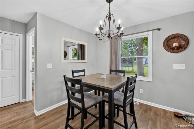 9115 Maplewood Drive, White Lake, MI 48386