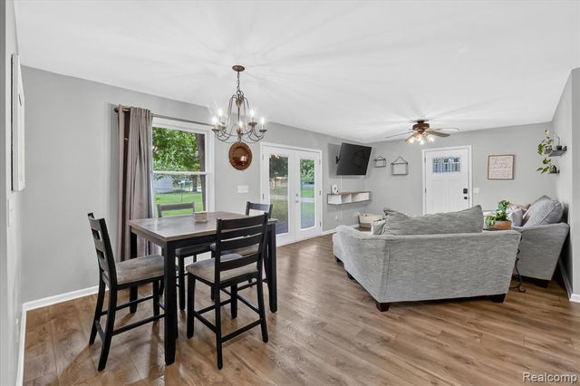 9115 Maplewood Drive, White Lake, MI 48386