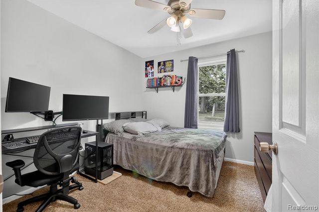9115 Maplewood Drive, White Lake, MI 48386