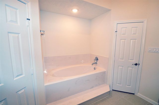 2210 Fortuna Drive, League City, TX 77539