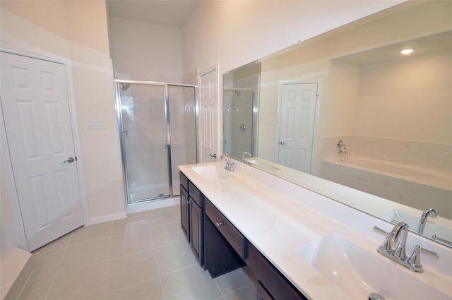 2210 Fortuna Drive, League City, TX 77539