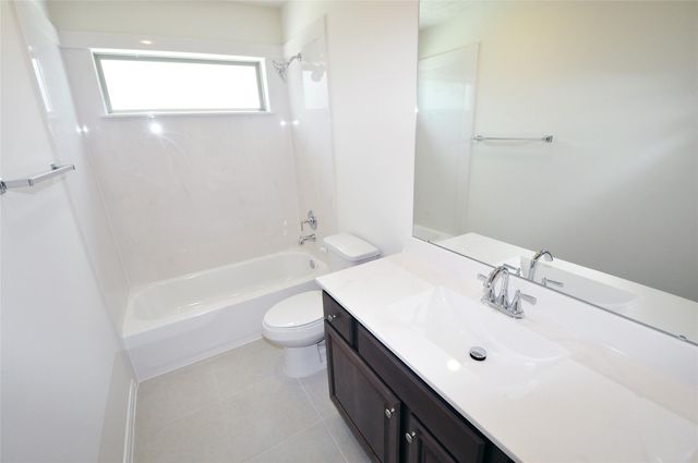 2210 Fortuna Drive, League City, TX 77539