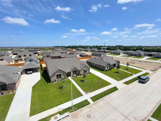 2210 Fortuna Drive, League City, TX 77539