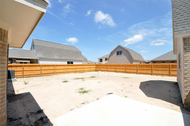2210 Fortuna Drive, League City, TX 77539