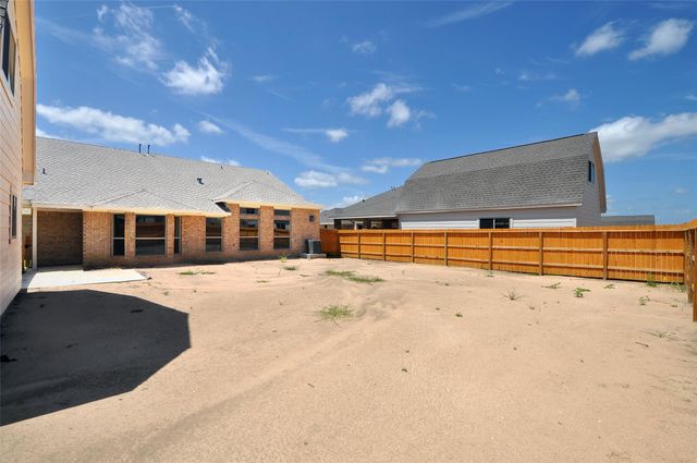 2210 Fortuna Drive, League City, TX 77539