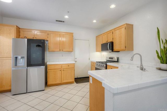 1862 Morning View Drive, Vista, CA 92084