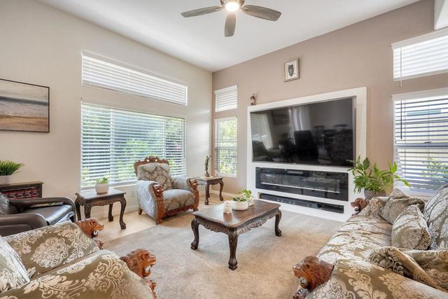 1862 Morning View Drive, Vista, CA 92084