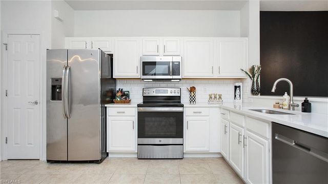 16242 Ravina WAY # 85, Naples, FL 34110