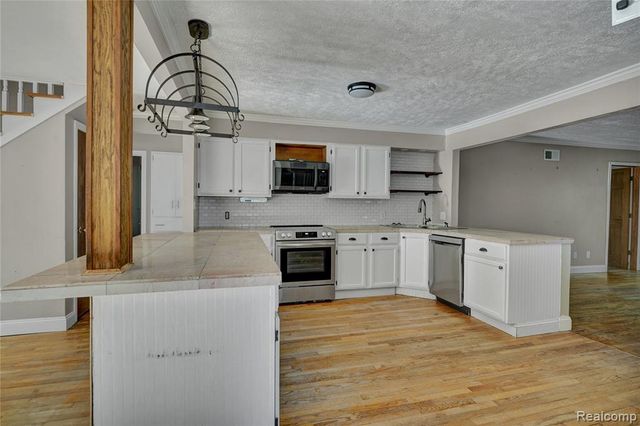 2476 Vandekarr Road, Owosso, MI 48867