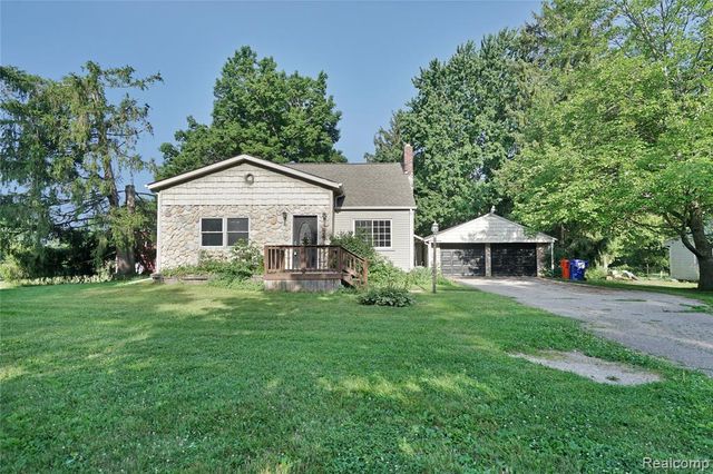 2476 Vandekarr Road, Owosso, MI 48867