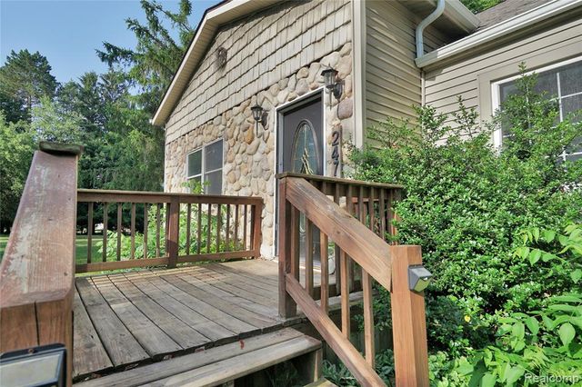 2476 Vandekarr Road, Owosso, MI 48867