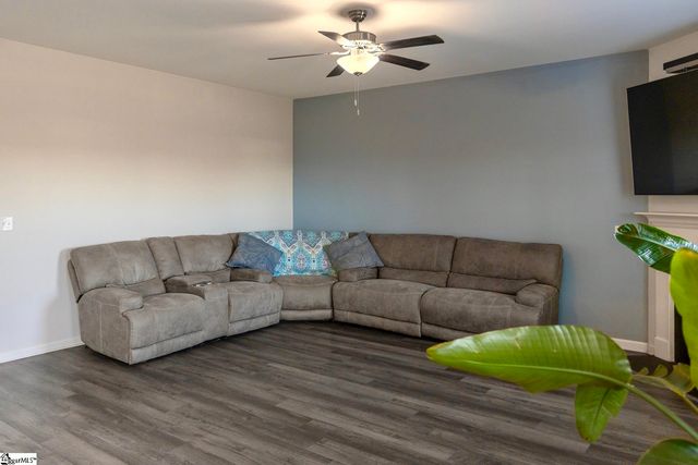 105 Viewmont Drive, Duncan, SC 29334