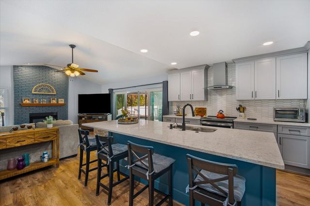 16646 VALLELY DRIVE, Tampa, FL 33618