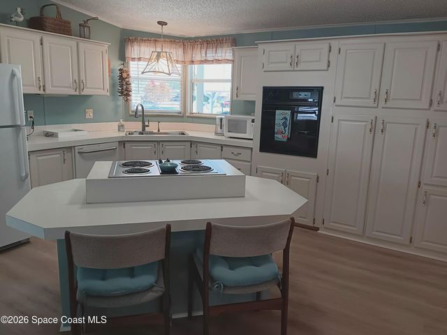 927 Dogwood Drive, Barefoot Bay, FL 32976