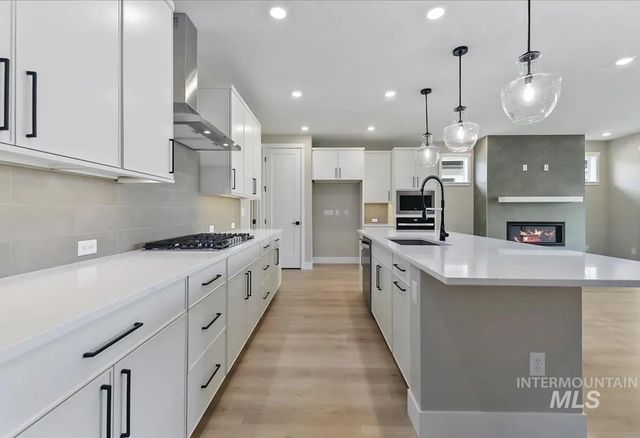 5844 W Oxton St, Eagle, ID 83616