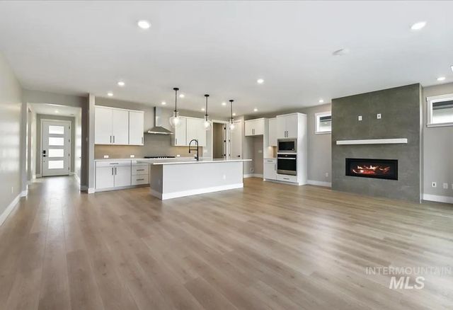 5844 W Oxton St, Eagle, ID 83616