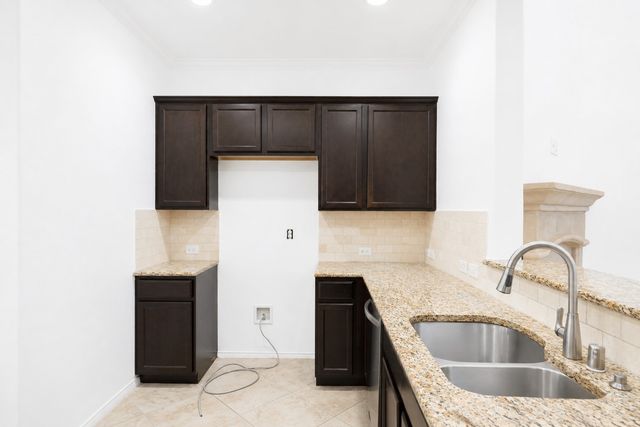 9113 Holliday Lane, Aubrey, TX 76227