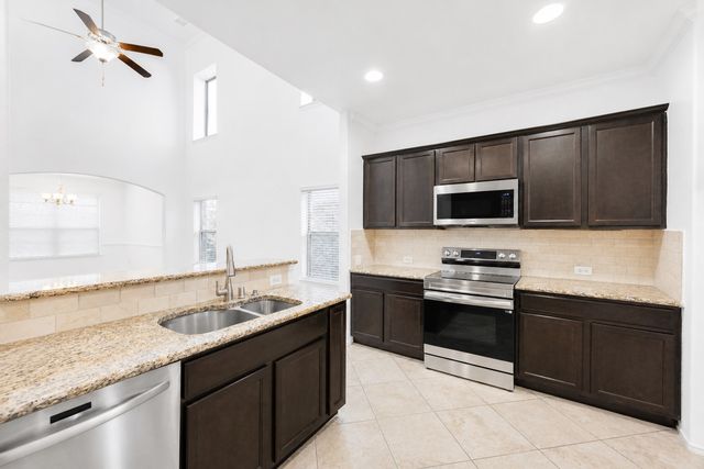 9113 Holliday Lane, Aubrey, TX 76227