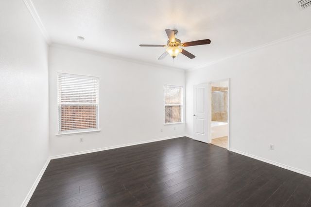 9113 Holliday Lane, Aubrey, TX 76227